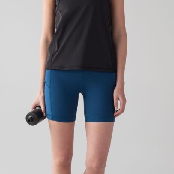 Lululemon Sole Training Short with pockets - Picture 2 of 10